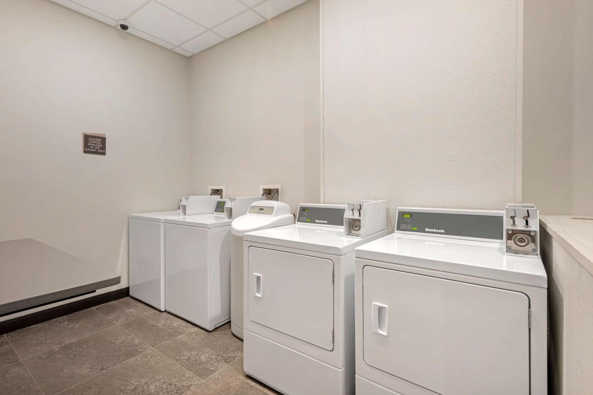 Best Western Premier Executive Residency Medicine Hat Extérieur photo