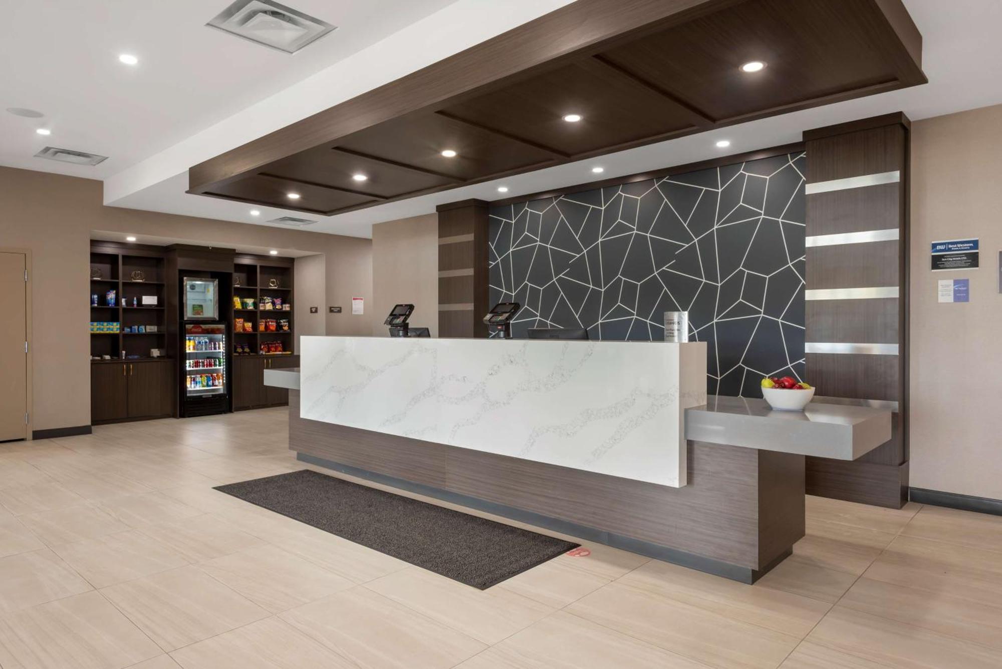 Best Western Premier Executive Residency Medicine Hat Extérieur photo